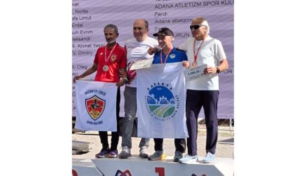 Uluslararası maratonda birincilik kürsüsü Sakaryalı sporcunun