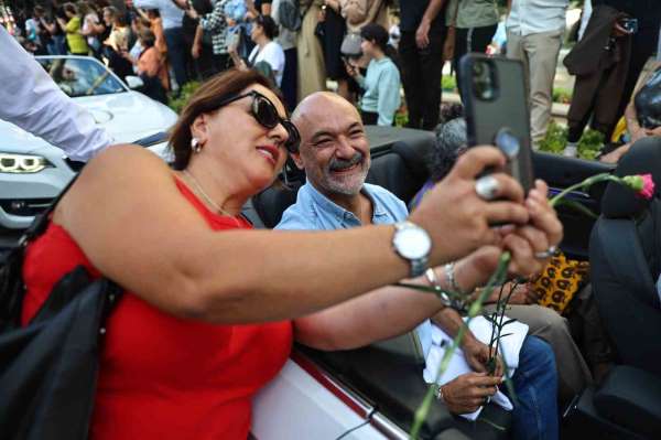 Altın Portakal Korteji'nde yıldızlar geçidi yaşanacak