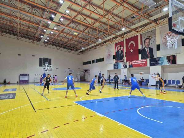 Burhaniye'de basketbol coşkusu yaşandı
