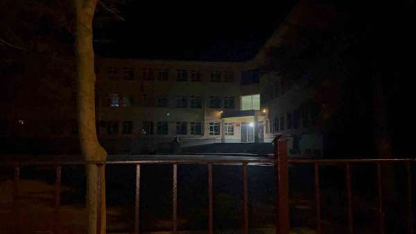 Okul bahçesinde baba ve oğlunun darbedilip bıçaklanmasına ilişkin davaya devam edildi