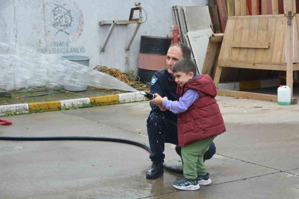 Ordu'da minikler itfaiyecilik mesleğini uygulamalı olarak öğrendi