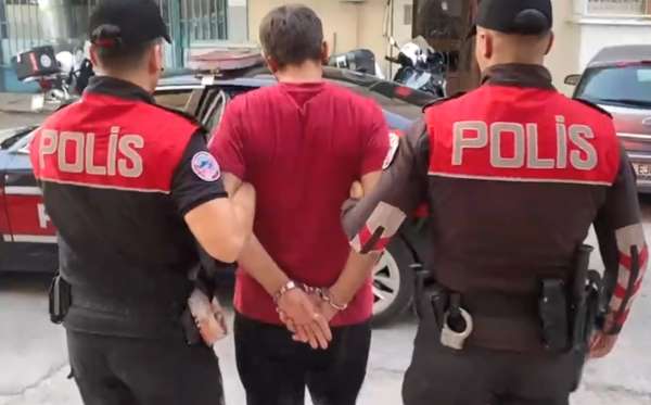 Torbacı yakalandı, deste deste para ele geçirildi