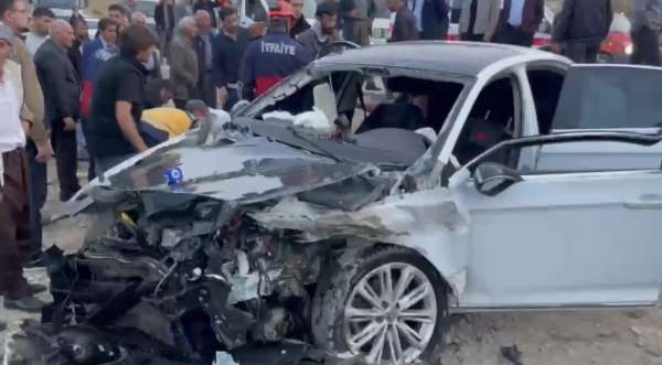 Yüksekova'da ik ayrı trafik kazası: 10 yaralı