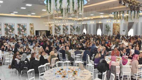 Tekkeköy Belediyesi'nden öğretmenler için coşkulu kutlama