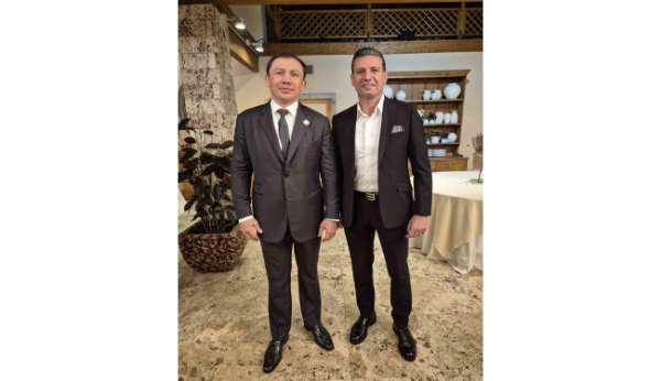 Suat Hekimoğlu, World Boxing başkanlık seçimleri için Roma'da