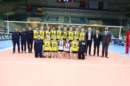 CEV Kadınlar Şampiyonlar Ligi: Fenerbahçe Opet: 3 - CSM Bükreş: 0 