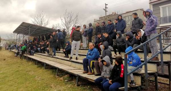 Düğerek Güneşspor taraftarından 'tribünün üstü kapatılsın' çağrısı 