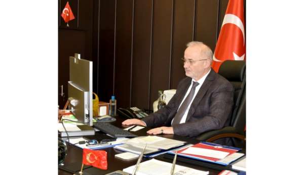 Rektör Ünal: 'Hemşireler sağlık sektörünün sosyolojisini ve psikolojisini de yönetiyor'