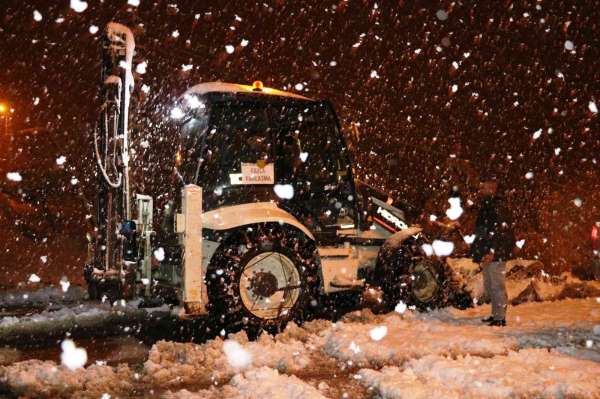 Sinop'ta karla mücadele timleri teyakkuza geçti
