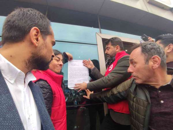 Konak ve Karabağlar Belediyesi'nde grev kararı asıldı