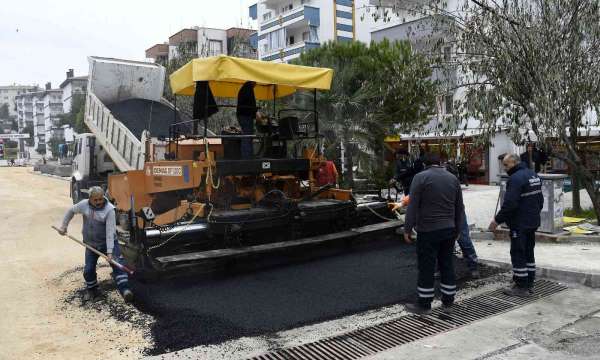 Kuşadası'nın güzel yarınları için alt ve üst yapıyı yenileme çalışmaları sürüyor