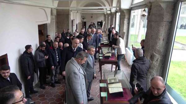 'Amasya'dan İstanbul'a Şeyh Hamdullah Yazma Eser Sergisi' açıldı