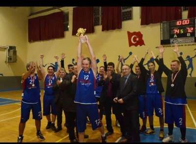 Şampiyon Mustafakemalpaşa Belediye Spor 