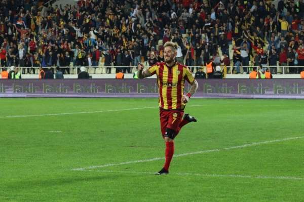 Evkur Yeni Malatyaspor'da Ömer Şişmanoğlu takımdan ayrıldı 