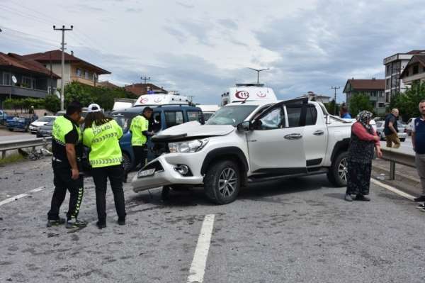 Sakarya'da zincirleme kaza: 6 yaralı 