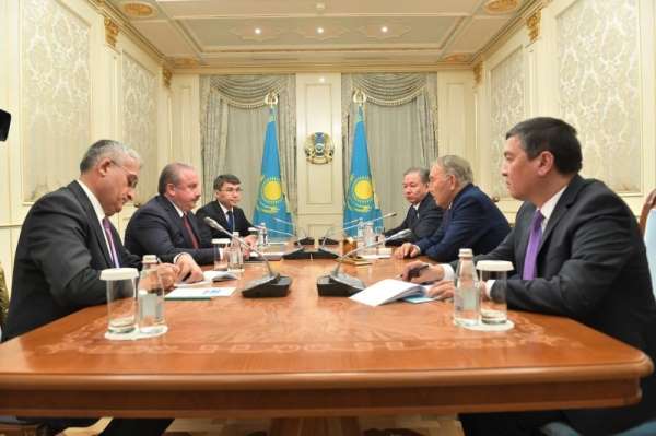TBMM Başkanı Şentop, Kazakistan kurucu Cumhurbaşkanı Nazarbayev ile görüştü 