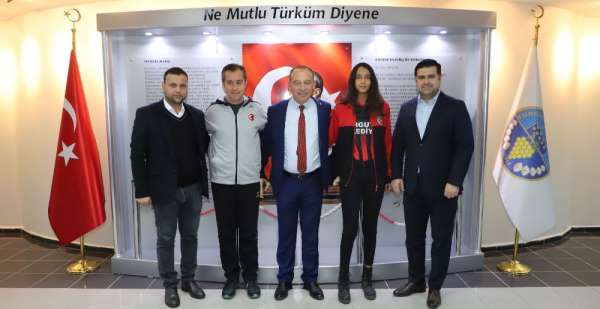 Turgutlu Belediyespor kadın basketbol takımına milli gurur 