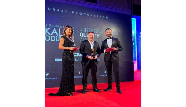 4 Uluslararası kalite ödüllerinde Memiç, 'yılın yardımsever iş adamı' ödülüne layık görüldü - İstanbul haber