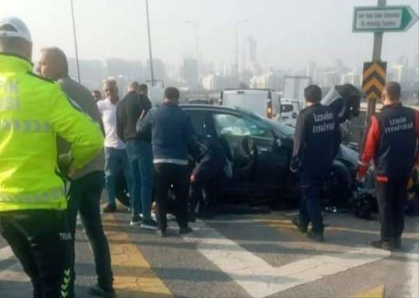 Alkollü sürücü kaza yaptı, yolcu hayatını kaybetti - İzmir haber
