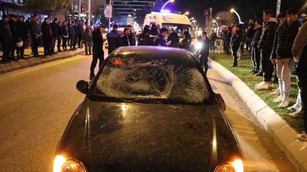 Edirne'de feci kaza: Otomobilin çarptığı 3 yayadan ikisi ağır yaralandı - Edirne haber
