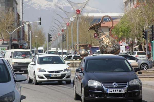 Erzincan'da trafiğe kayıtlı araç sayısı aralık ayı sonu itibarıyla 65 bin 156 oldu - Erzincan haber