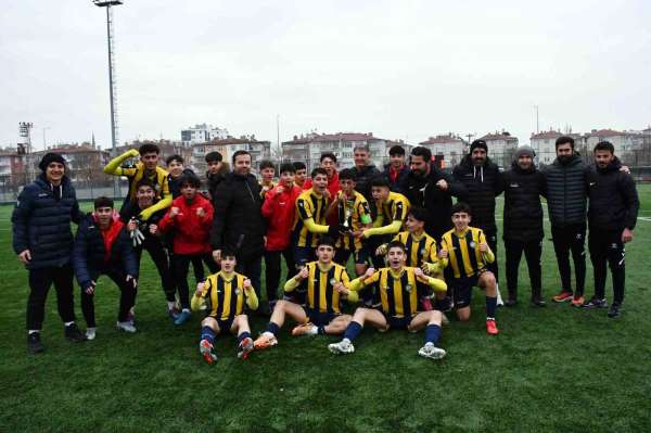Şampiyonun adı değişmedi, Talas Belediyespor yine şampiyon