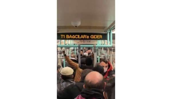 Cevizlibağ'da tramvay içinde tekme tokat kavga
