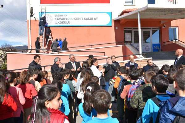 Şehit Salih Ay'ın adı okuduğu okula verildi