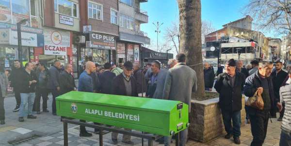 Tartıştığı kişi tarafından kalbinden bıçaklanarak öldürülen adam toprağa verildi