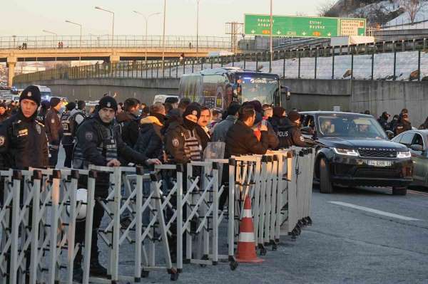 Fenerbahçe, derbi için stada geldi