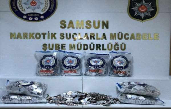 Samsun'da 30 bin 450 adet uyuşturucu özellikli hap ele geçirildi 
