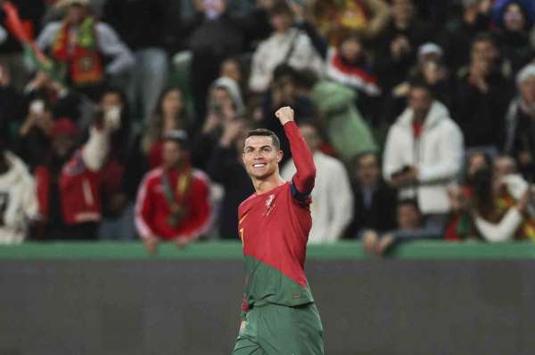 Cristiano Ronaldo'dan yeni dünya rekoru