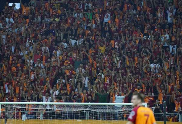 Galatasaray, Nef Stadyumu'nda oynadığı maçlardaki taraftar sayılarını açıkladı
