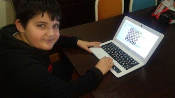 Sivas'ta online 'şah-mat' mücadelesi 