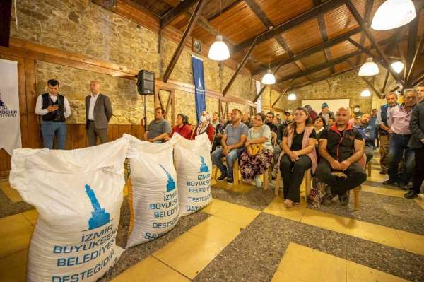 İzmirli üreticiye kuzu büyütme yemi desteği - İzmir haber