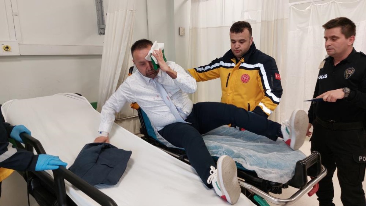 Samsun'da okulda öğretmeni darp eden 2 maganda yakalandı