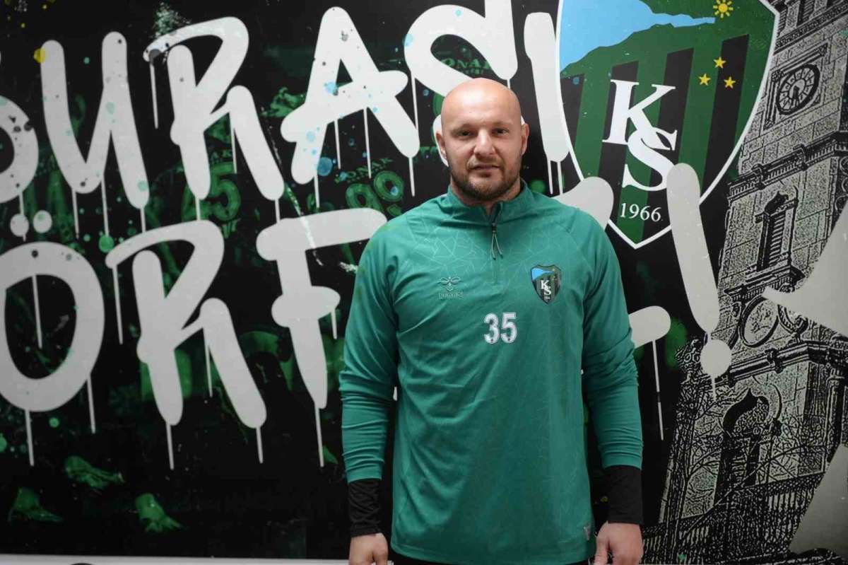 Gökhan Değirmenci: 'İnşallah futbol kariyerimi Kocaelispor'da sonlandırırım'