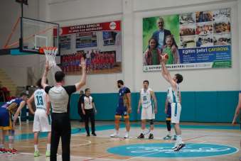 Çayırova Belediyesi Basketbol Takımı play off'larda