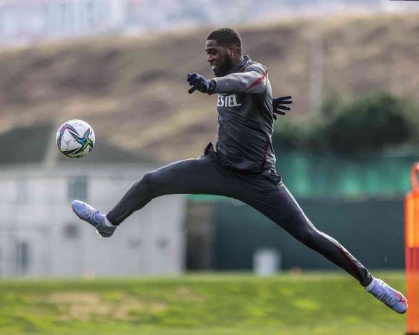 Cornelius, Nwakaeme ve Djaniny Süper Lig'in en iyi forvet üçlüsü