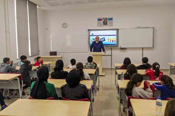 Karaman'da çocuk üniversitesi, depremden etkilenen çocuklar için etkinlik düzenledi