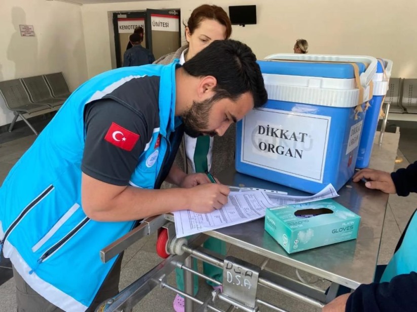 Trabzon'da beyin ölümü gerçekleşen kişinin organları Samsun'da 3 kişiye umut oldu