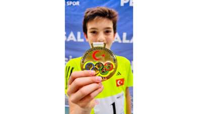 Büyükşehir sporcusu, üç şampiyonada da zirveyi bırakmadı