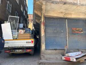 Diyarbakır'da bir esnaf 2 yıldır kimliği belirsiz kişilerin silahlı saldırısına uğruyor