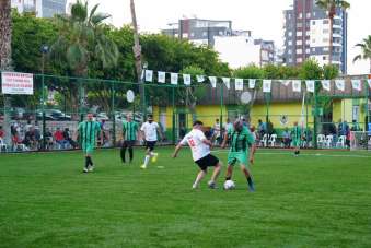 Erdemli'de kurumlar arası 'Futbol Turnuvası' başladı