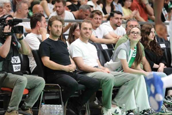 Ertuğrul Ersoy'dan Bursaspor Yörsan'a tribün desteği