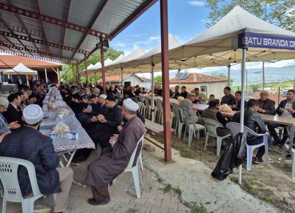 Bu kez yağmur için değil, şükür için toplandılar