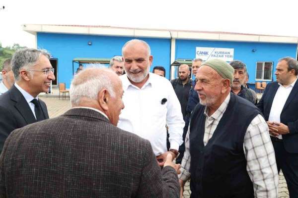 Canik Belediyesi Kurban Pazarı'na yoğun ilgi
