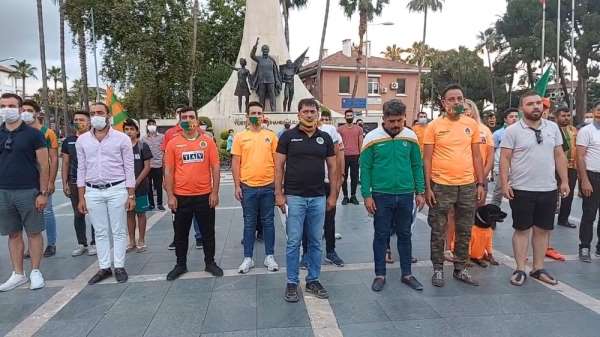 Alanyasporlu taraftarlar takımına destek için bir araya geldi 