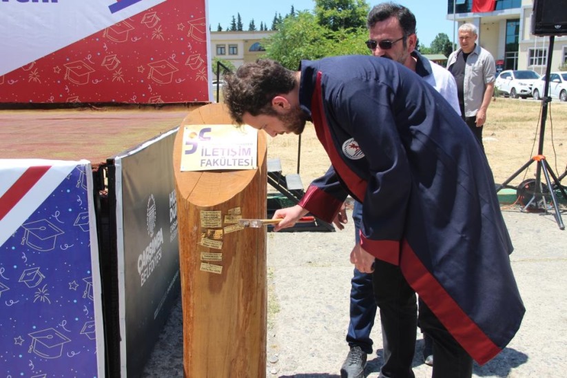 Samsun'da geleceğin iletişimcileri kep attı