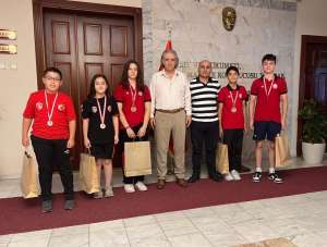 Kuşadası'nda başarılı sporcular Kaymakam Keklik ile görüştü